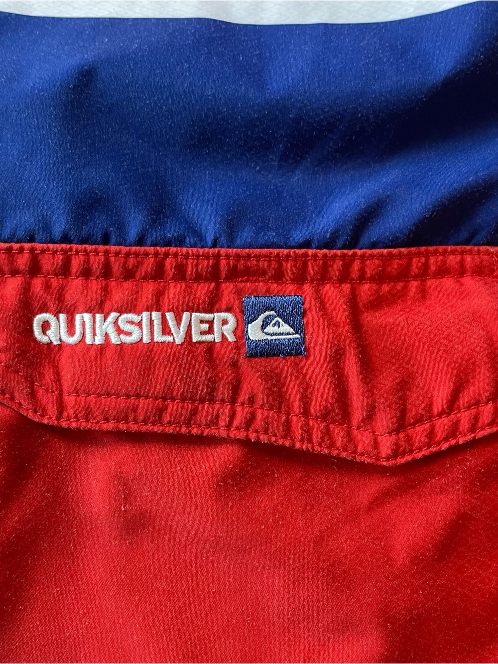Quiksilver Men's Montreal Canadiens NHL Boardshorts from 2012 - Picture 2 of 9